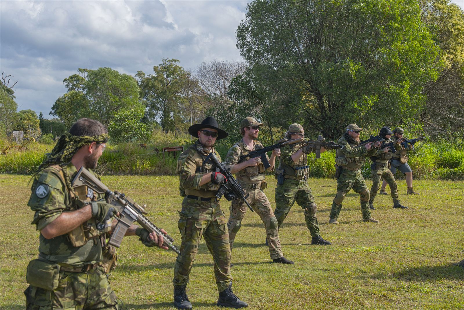 White Raven Milsim fireteam pushing forward